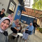 ![Dosen Arsitektur ITI dalam sesi pemaparan materi pada peluncuran buku Rumah Bangka Melayu](https://via.placeholder.com/800x450.png?text=Peluncuran+Buku+Rumah+Bangka+Melayu) *Suasana pemaparan materi pada acara peluncuran buku Rumah Bangka Melayu. (Foto: Shakur / Mahasiswa Arsitektur ITI)